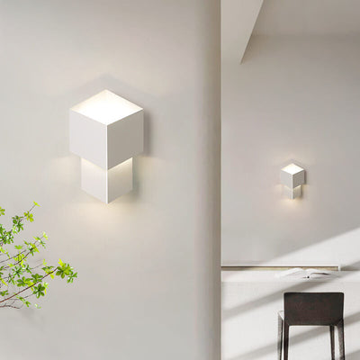 Applique murale LED carrée simple de style crème moderne 