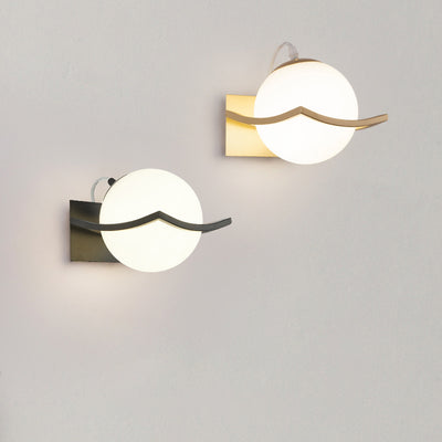 Lampe murale minimaliste moderne à 1 lumière avec cadre en fer et orbe en verre 