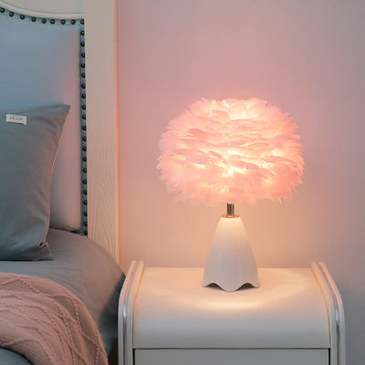 Lampe de table à 1 lumière avec base en céramique et plume minimaliste nordique 