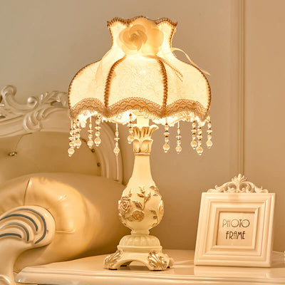 European Retro Light Luxury Carving Resin Fabric Alloy 1-Light Table Lamp