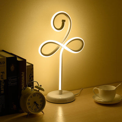 Moderne minimalistische Blumen-Aluminium-Eisen-LED-Tischlampe