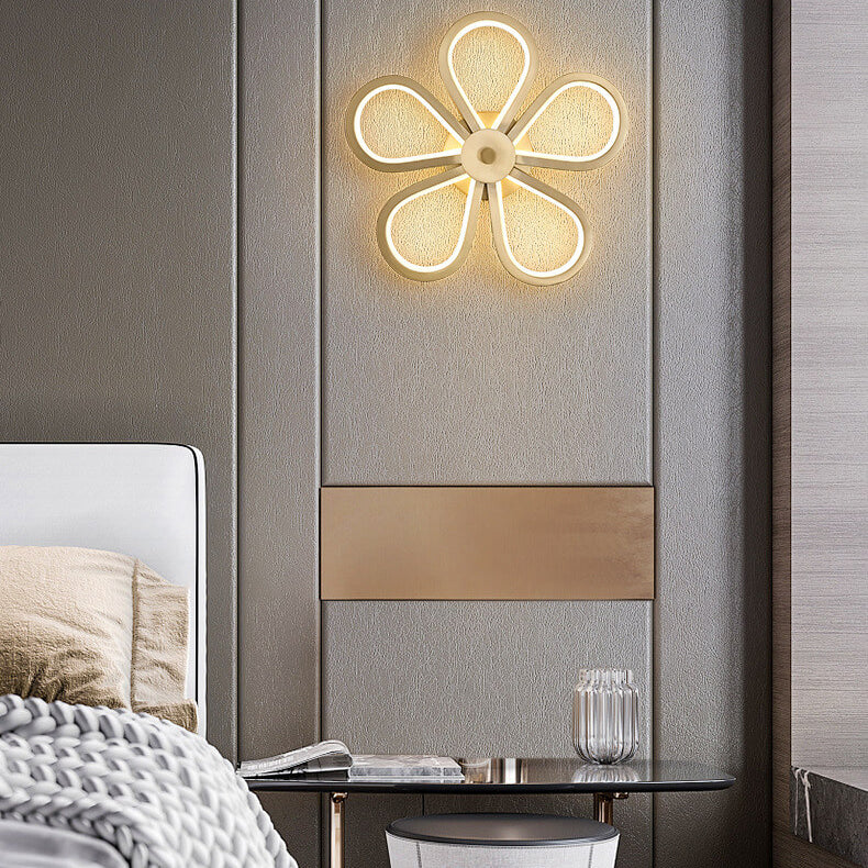 Modern Luxury Petal Shape Brass LED Wall Sconce Lamp