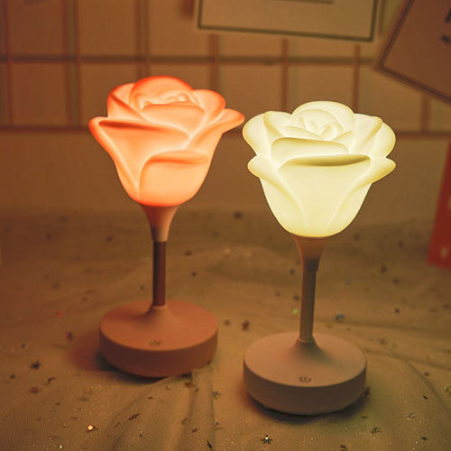 Moderne kreative Rose Kunststoff USB wiederaufladbare Nachtlicht Tischlampe 