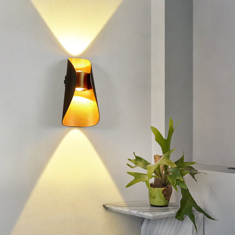 Modern Creative Bending Column LED Outdoor Waterproof Wall Sconce Lamp