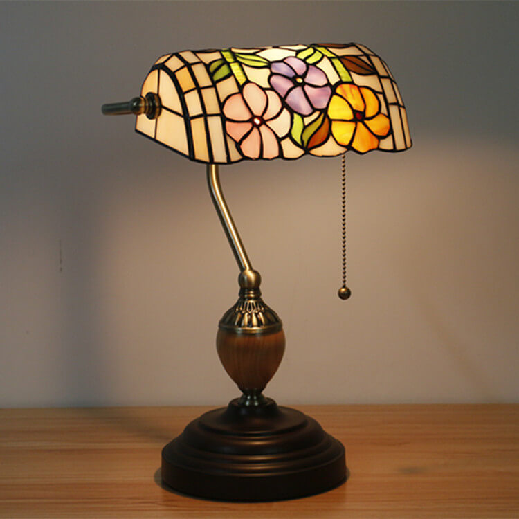 European Tiffany Flower Glass 1-Light Banker Table Lamp