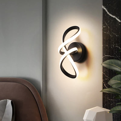 Nordische LED-Wandleuchte aus Aluminium in einfacher Twisted-Line-Form 