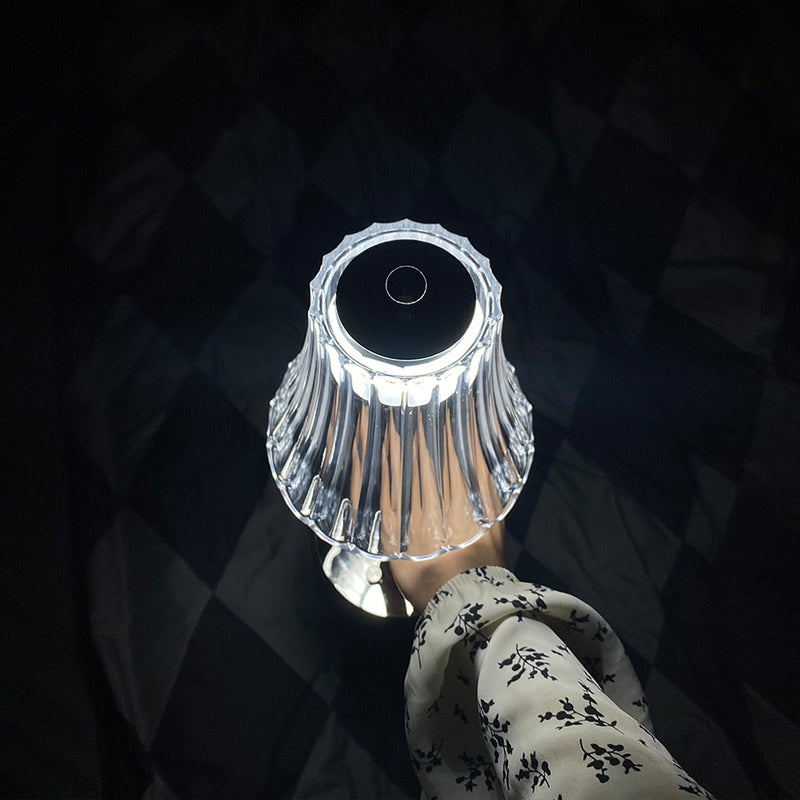 Nordic Creative Acryl Mond Stern Geometrie Metall LED USB Tischlampe –  BulbSquare