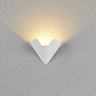 Outdoor Simple Triangle Geometric Aluminum LED Waterproof Wall Sconce Lamp