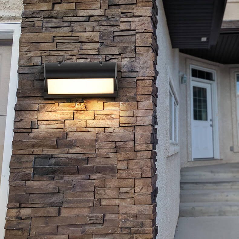 Modern Outdoor Waterproof PC Shade LED Outdoor Wall Sconce Lamp