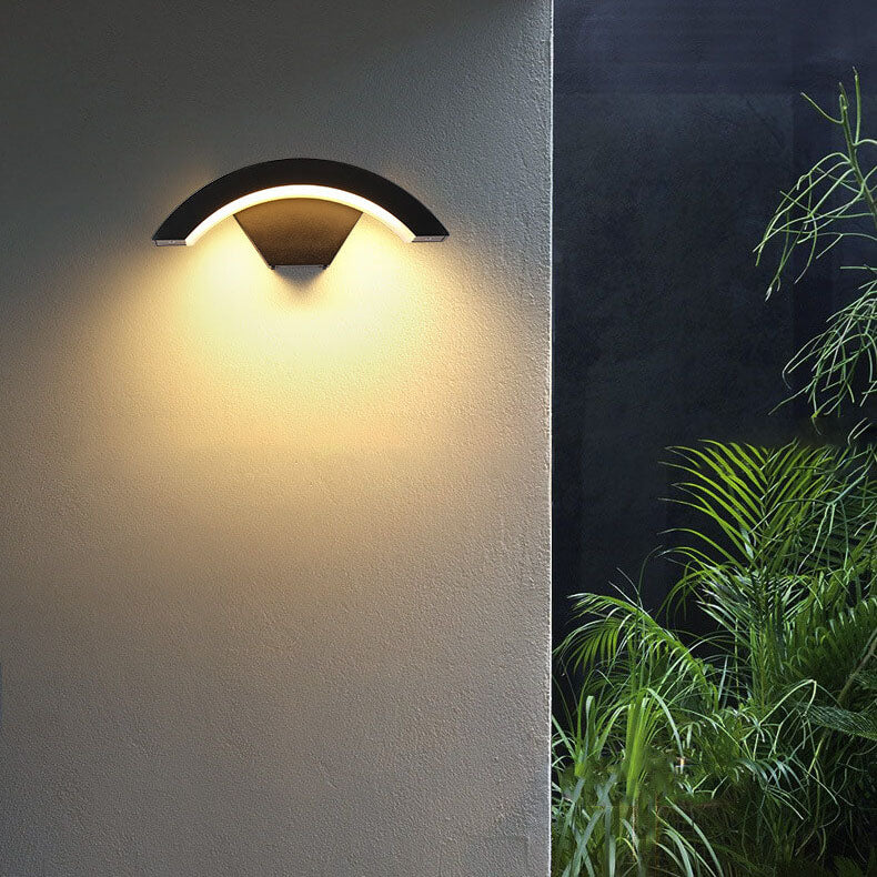 Modern Outdoor Waterproof Aluminum Acrylic Curved LED Wall Sconce Lamp