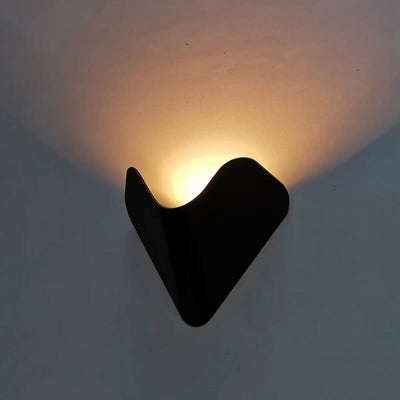 Outdoor Simple Triangle Geometric Aluminum LED Waterproof Wall Sconce Lamp