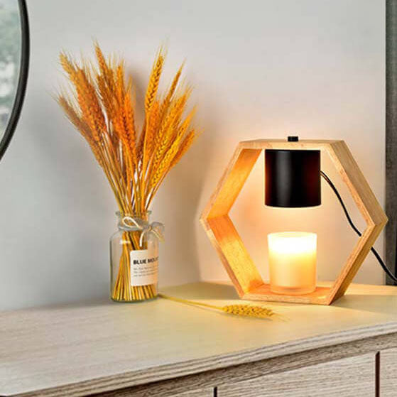 Nordische, minimalistische, sechseckige Tischlampe aus schmelzendem Wachs mit 1 Leuchte aus Holz