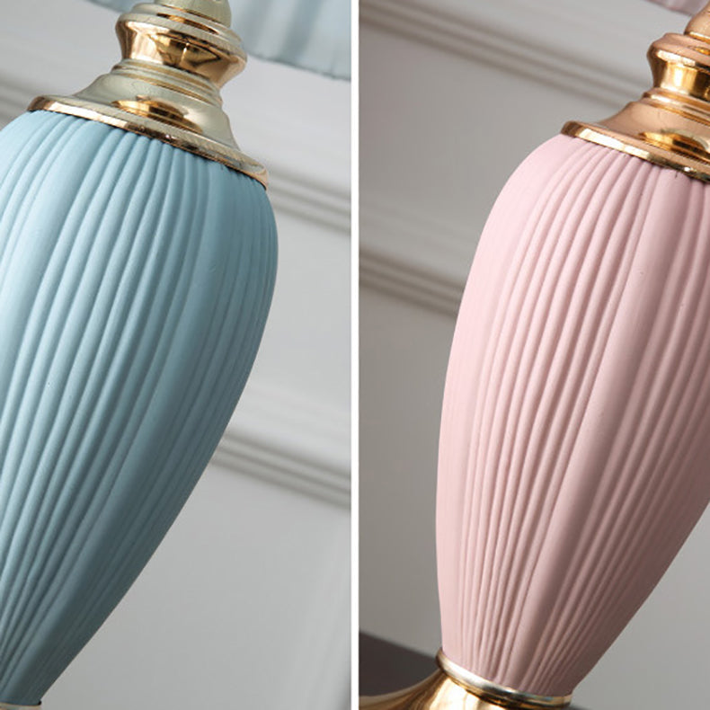 Traditional European Pleated Fabric Shade Ceramic Column Base 1-Light Table Lamp For Study