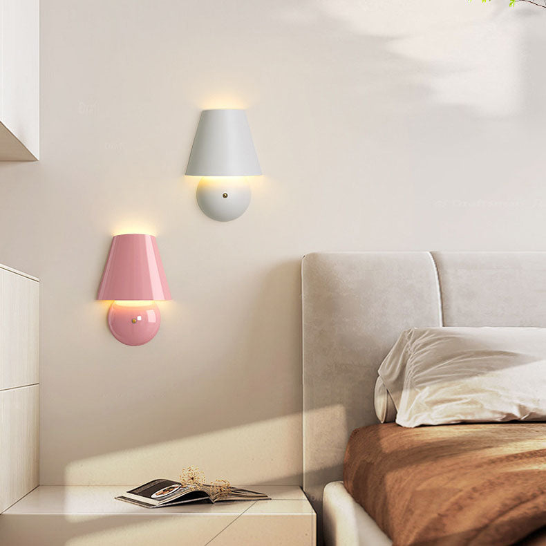 Moderne minimalistische drehbare LED-Wandleuchte