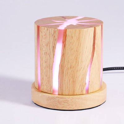 Nordische minimalistische hölzerne Harzsäule Mini-LED-Nachtlicht-Tischlampe