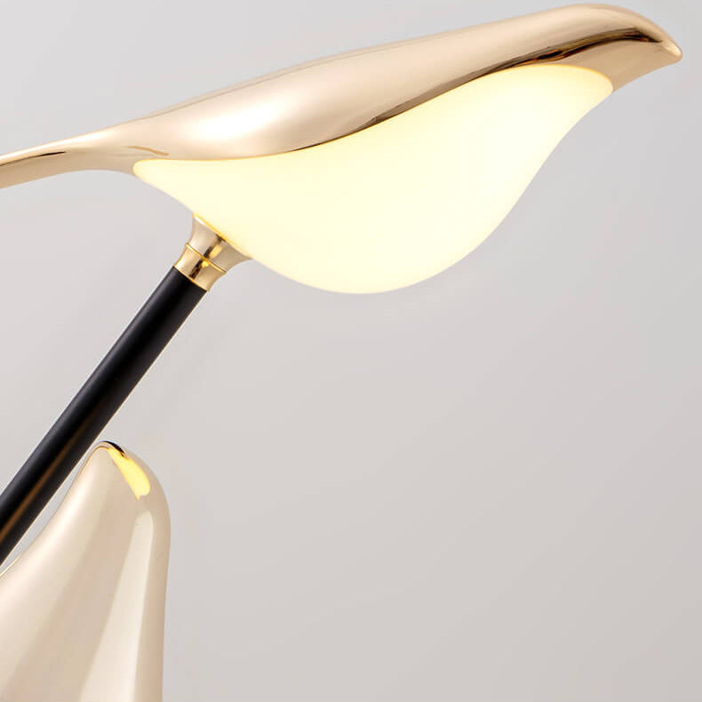 Nordic Creative Magpie Dekorative 3-Licht-LED-Stehlampe 