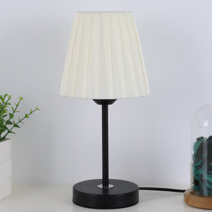 Lampe de table moderne à 1 lumière en tissu métallique plissé noir et blanc 