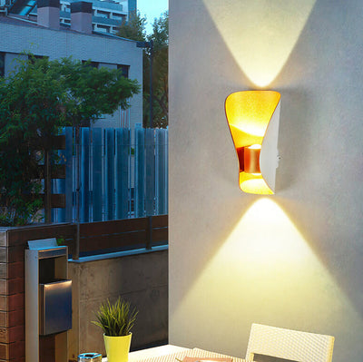 Modern Creative Bending Column LED Outdoor Waterproof Wall Sconce Lamp