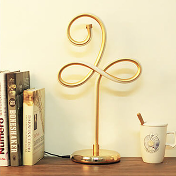 Modern Minimalist Flower Aluminum Iron LED Table Lamp