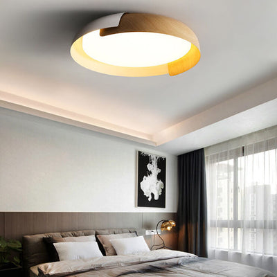 Minimalistische LED-Deckenleuchte mit runder Schale und Holzmaserung 