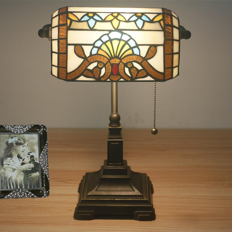 Vintage Stained  Glass 1-Light Zipper Switch Table Lamp