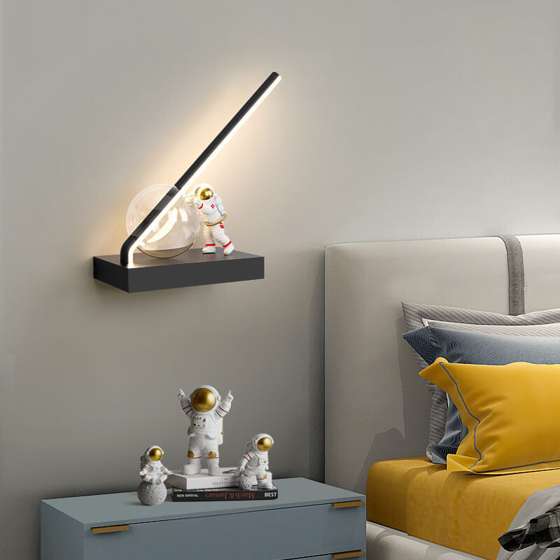 Modern Creative Astronaut Ball LED Wall Sconce Lamp