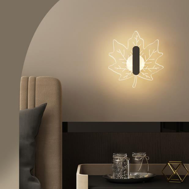 Moderne kreative LED-Wandleuchte aus Acryl in Ahornblattform 