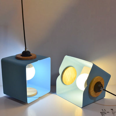 Lampe suspendue à 1 lumière à géométrie carrée en bois massif et en fer créatif nordique 