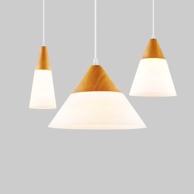 Luminaire suspendu à 1 lumière en forme de cône de verre à grain de bois nordique