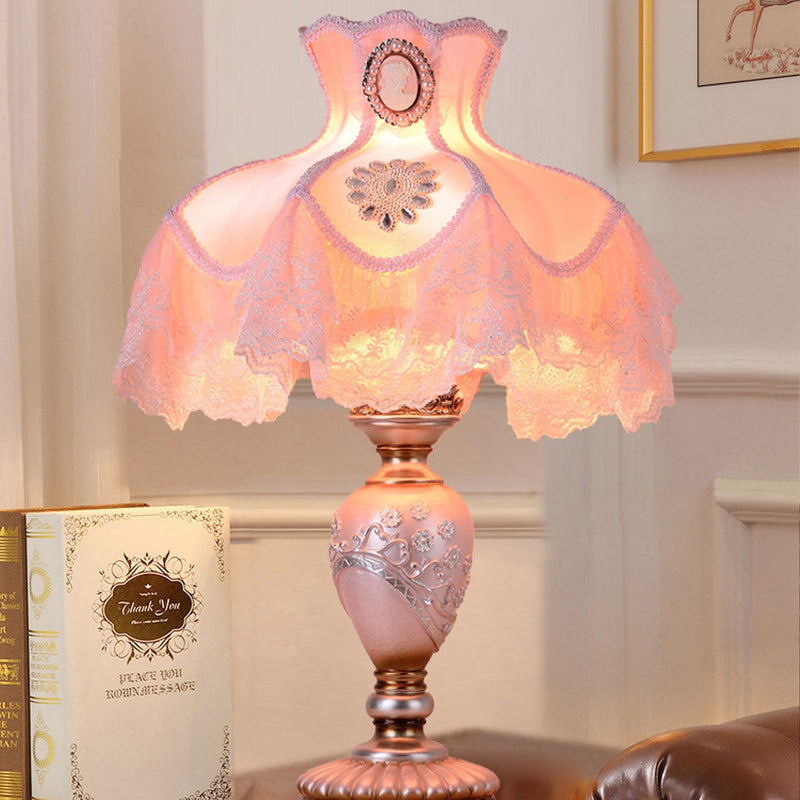 European-style Rustic Lace Resin 1-Light Table Lamp