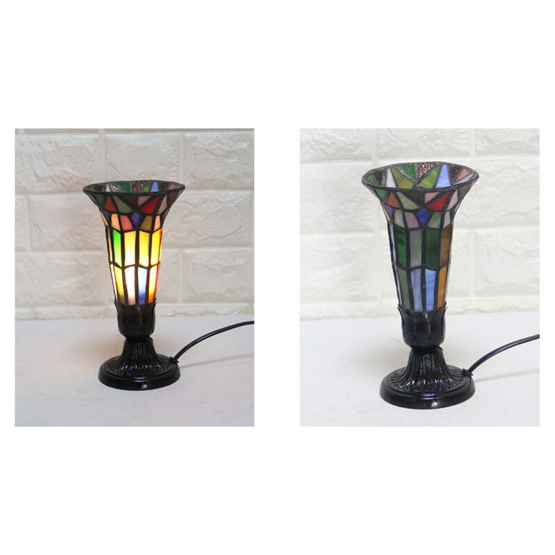 Retro Tiffany Creative Flower Design 1-Light Table Lamp