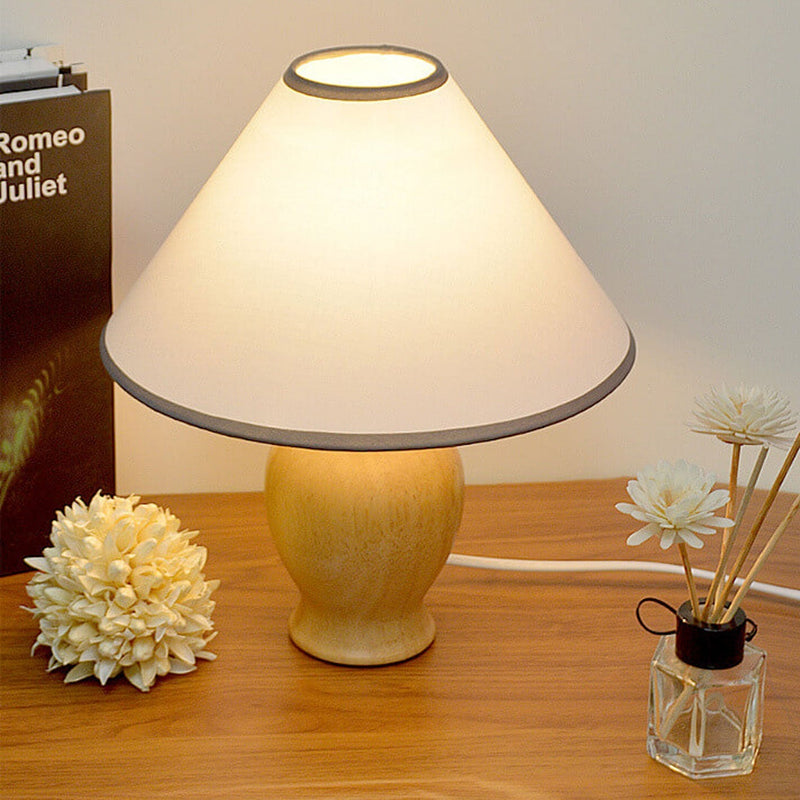Lampe de table à 1 lumière avec base en bois massif et tissu conique vintage nordique 