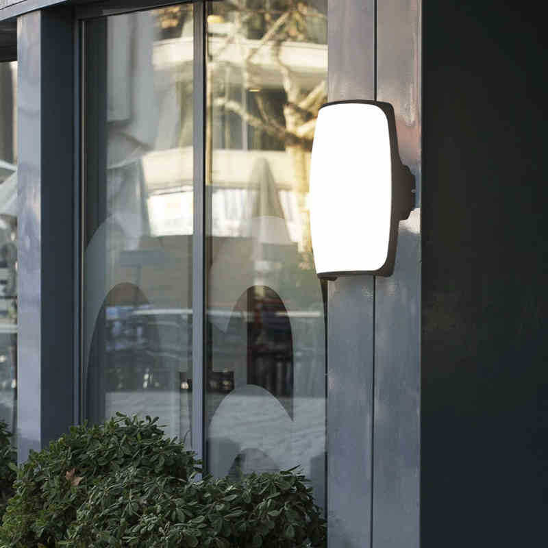 Waterproof Acrylic Curved Shade LED Outdoor Wall Sconce Lamp
