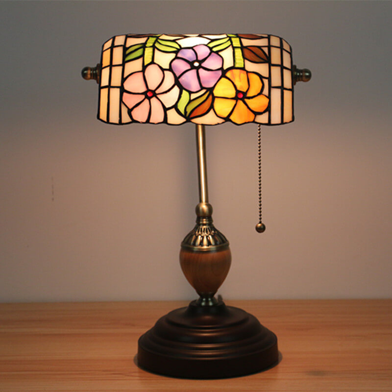 European Tiffany Flower Glass 1-Light Banker Table Lamp