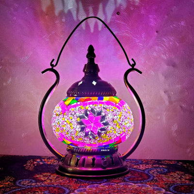 Lampe de table portable LED rechargeable par USB en pot rond en vitrail marocain 