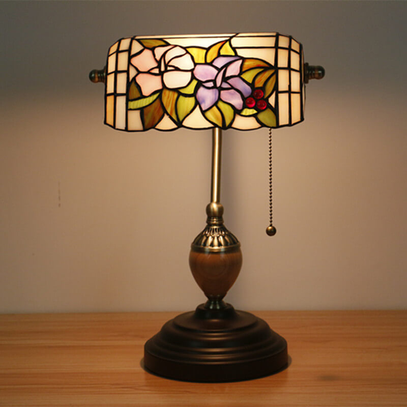 European Tiffany Flower Glass 1-Light Banker Table Lamp