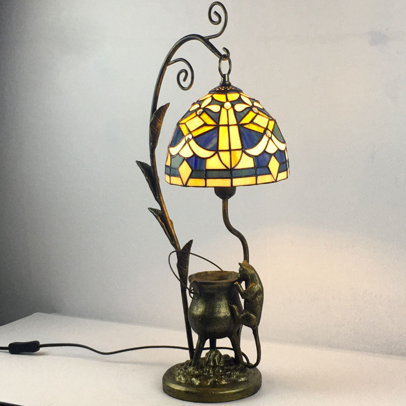 Lampe de table vintage à 1 lumière avec base de souris en vitrail Tiffany Dome 